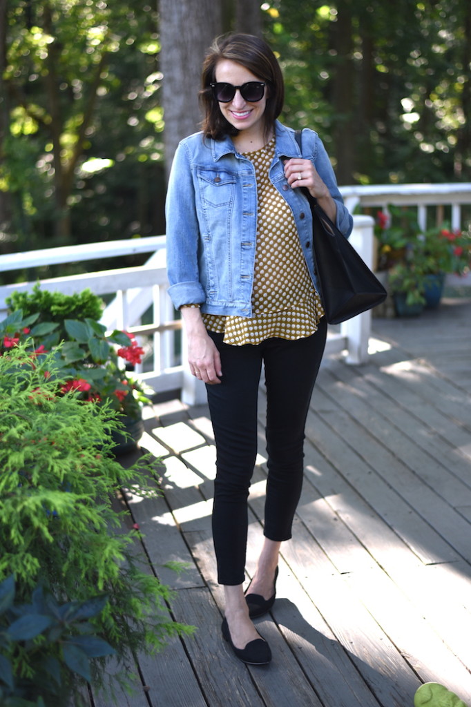 7 Ways To Wear Jeans - The Mama Notes
