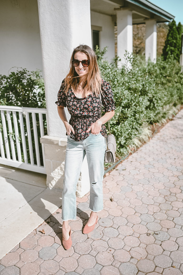 How To Style Mom Jeans For Fall - The Mama Notes
