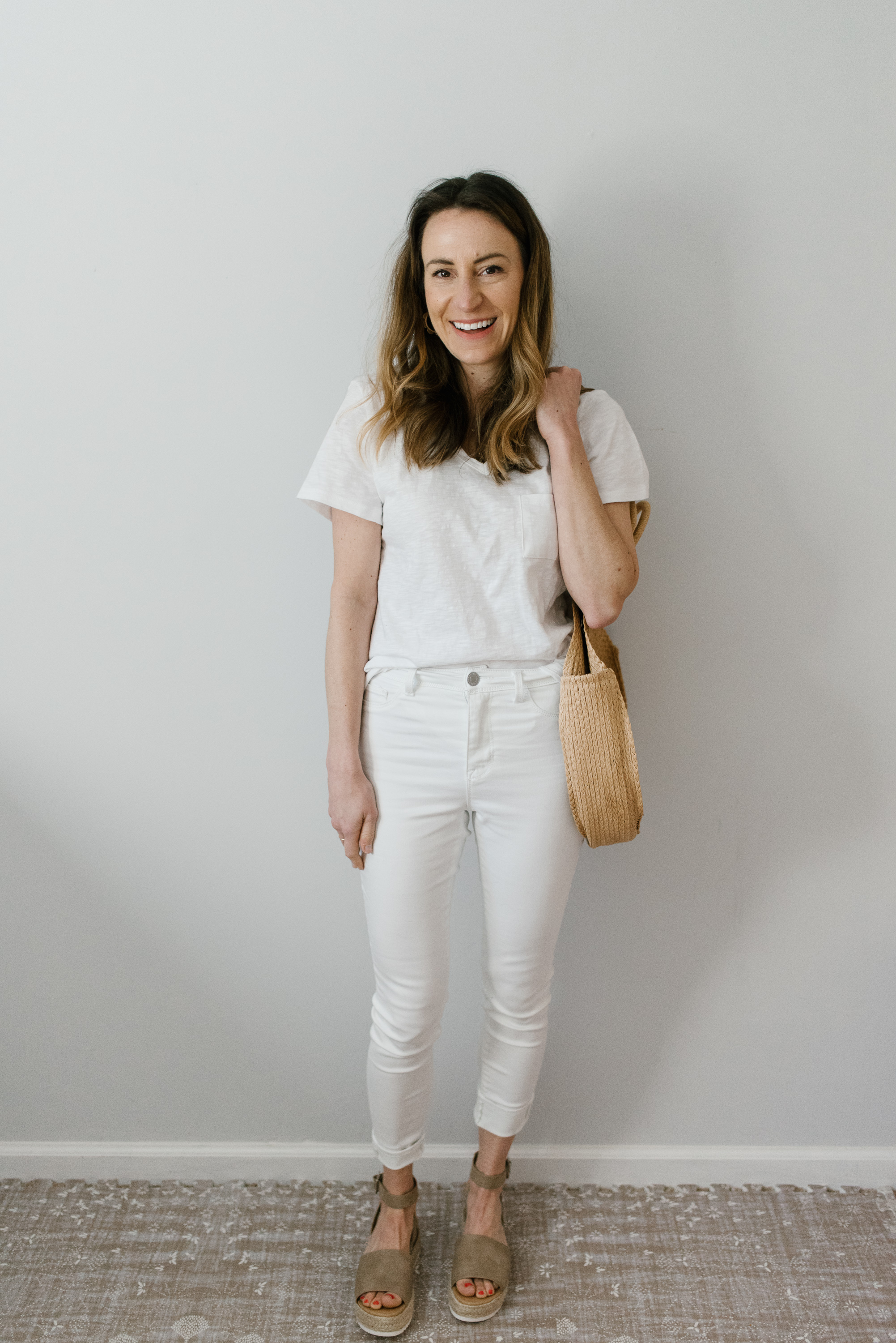How To Style White Jeans This Spring The Mama Notes