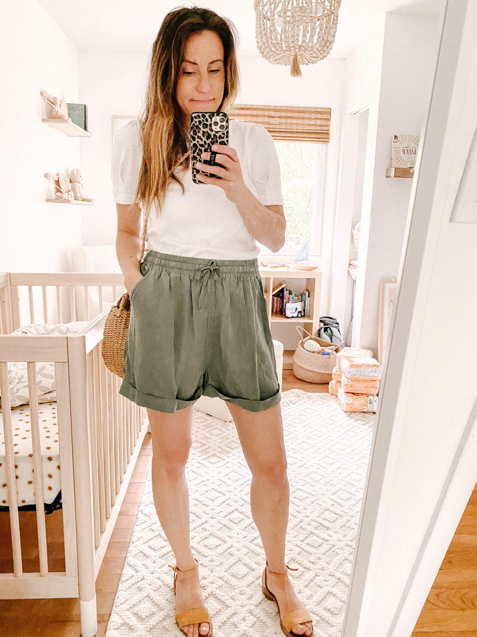 The cutest outfits for a postpartum summer 🌺 feel nice in the heat with  minimal effort. Outfits tagged