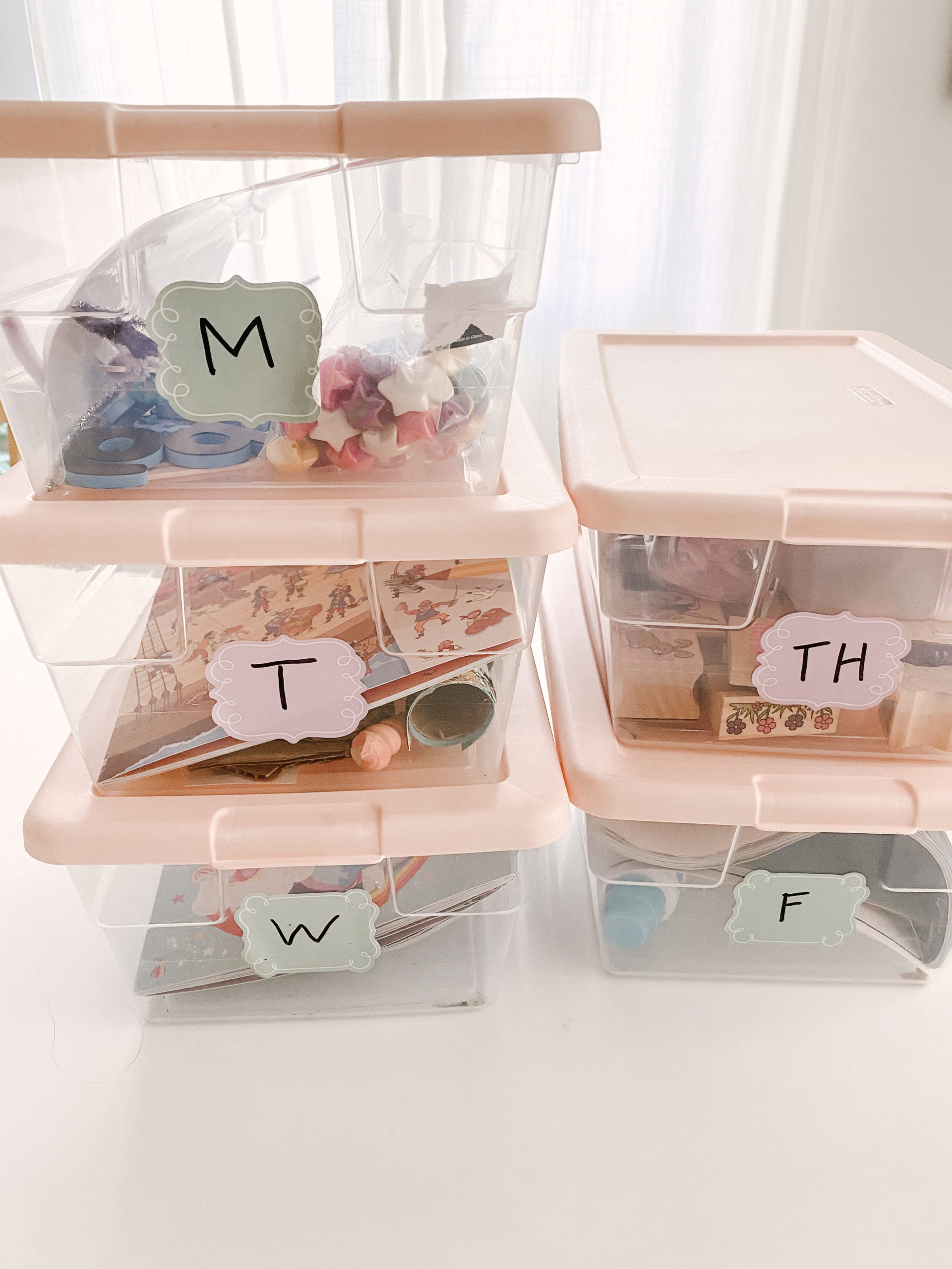 How I Organize My Kids Activities - The Mama Notes