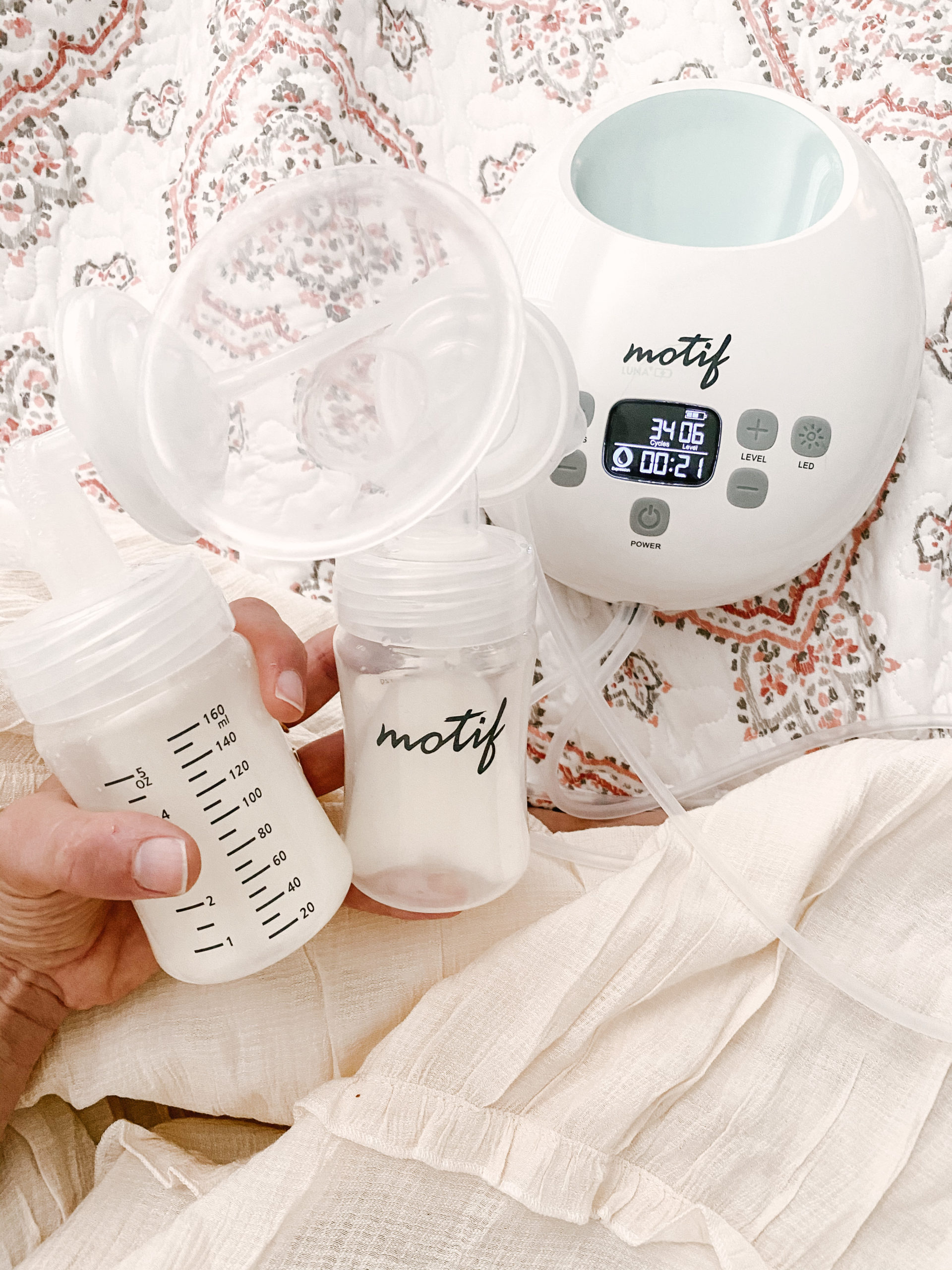 The NEW Luna Battery Operated Breast Pump from Motif Review